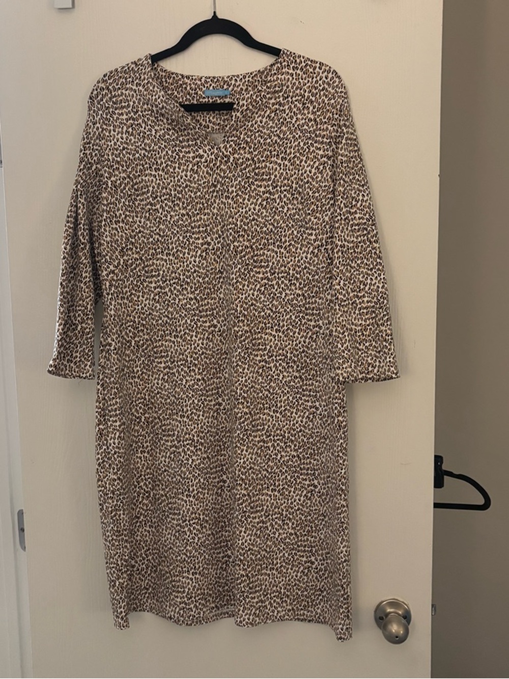 J.McLaughlin Catalina Cloth Leopard Print Sheath Dress XL 3/4 Sleeve Split Neck
